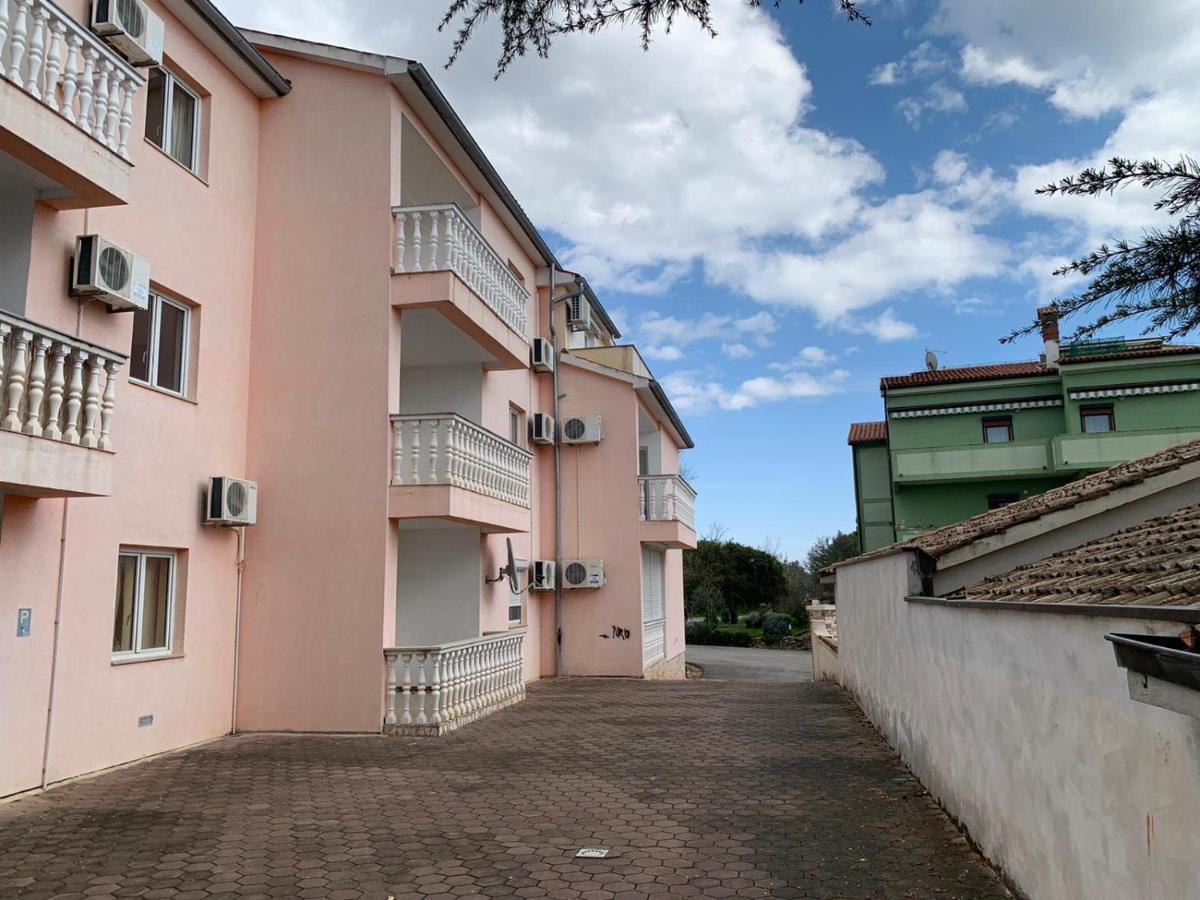 Apartman Dobric Fažana Exterior foto