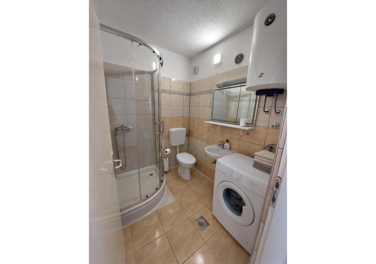 Apartman Dobric Fažana Exterior foto
